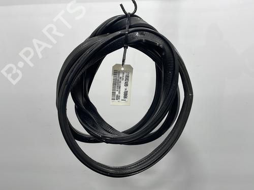 BP31584102C142 main image