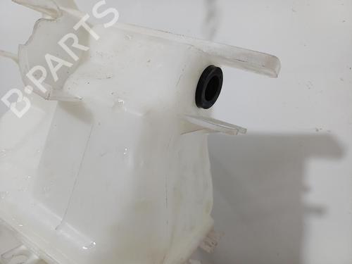 Used Windscreen washer tank Windscreen washer tank 39393357 39393357