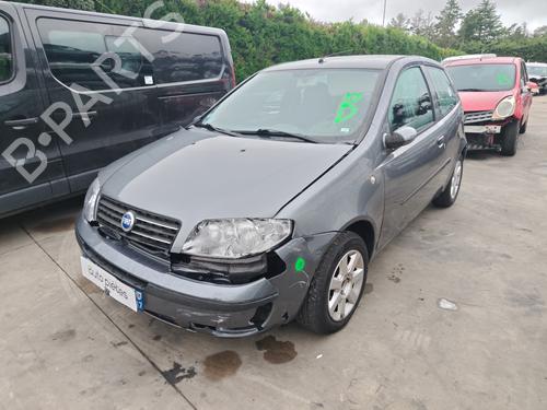 Brugte FIAT PUNTO (188_) 1.3 JTD 16V (70 hp) 4445523