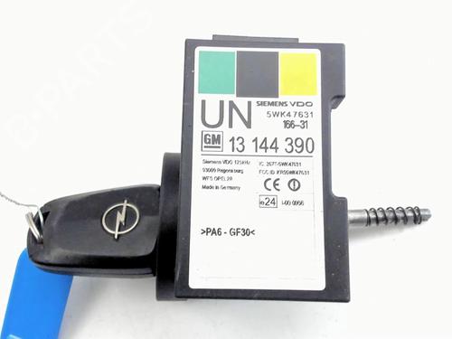 Ratlås/Tændingslås OPEL MERIVA A MPV (X03) 1.6 (E75) (105 hp) 31074743