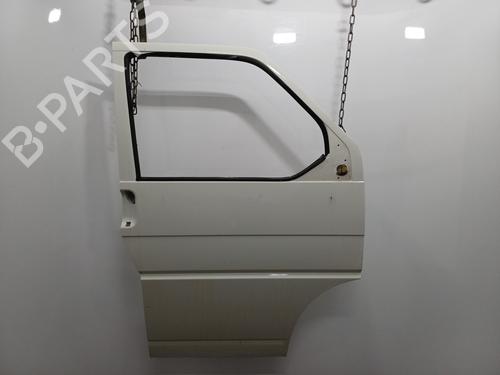 Right front door VW TRANSPORTER T4 Bus (70B, 70C, 7DB, 7DK, 70J, 70K, 7DC, 7DJ) 2.5 TDI 7D0831056C