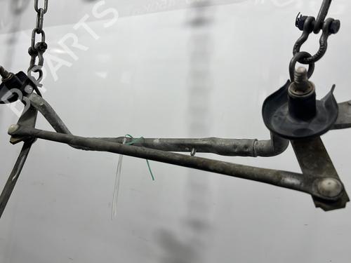 front-wipers-mechanism-toyota-verso-_r2_-2009-2010-2011-2012-2013-2014-2015-2016-2017-2018-32766567 main image