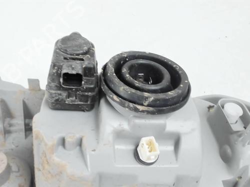 Right headlight FIAT SCUDO Van (220_) 2.0 JTD | BP31679288C29 