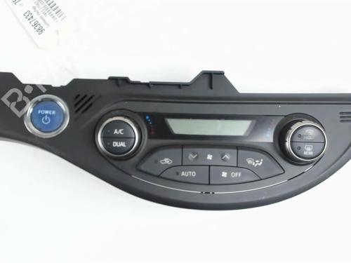 Used Climate control TOYOTA YARIS (_P13_) 1.5 Hybrid (NHP130_, NHP130) (101 hp) 22517211