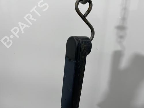 front-windshield-wiper-arm-nissan-navara-np300-d40-2004-30401652 main image