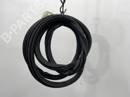Used Rubber door seal PEUGEOT 308 SW II (LC_, LJ_, LR_, LX_, L4_) 1.6 HDi 92 (92 hp) 20441410