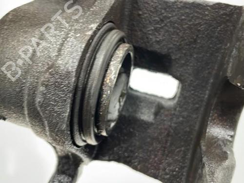 Bremssattel links vorne für KIA CARENS II MPV (FJ) 2.0 CRDi (113 hp) 20389916