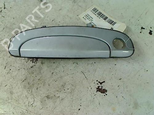 Used Front left exterior door handle HYUNDAI GETZ (TB) 1.1 (67 hp) 20413396