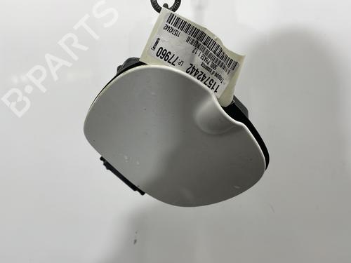 fuel-flap-fiat-500l-351_-352_-2012-30443904 main image