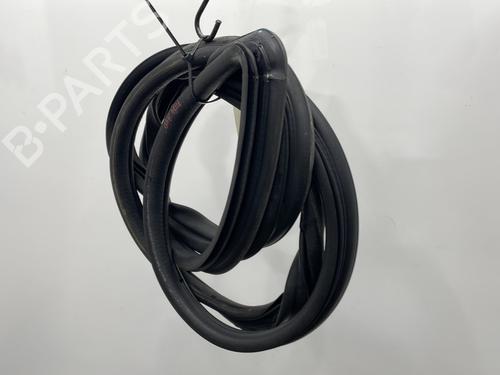 rubber-door-seal-volvo-v70-i-875-876-1995-1996-1997-1998-1999-2000-23779761 main image