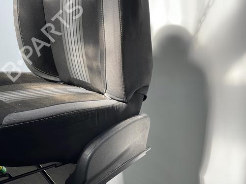 left-front-seat-dacia-sandero-ii-2012-33445639 main image