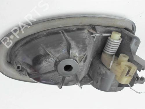 Used Front left interior door handle Front left interior door handle RENAULT TRAFIC II Van (FL) 2.0 dCi 90 (FL0H, FL00, FL01, FL0M, FL0P, FL0S) (90 hp) 20389455 20389455