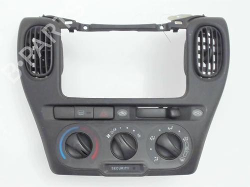 Used Climate control Climate control TOYOTA YARIS VERSO (_P2_) 1.4 D-4D (NLP20_, NLP22_) (75 hp) 20441582 20441582