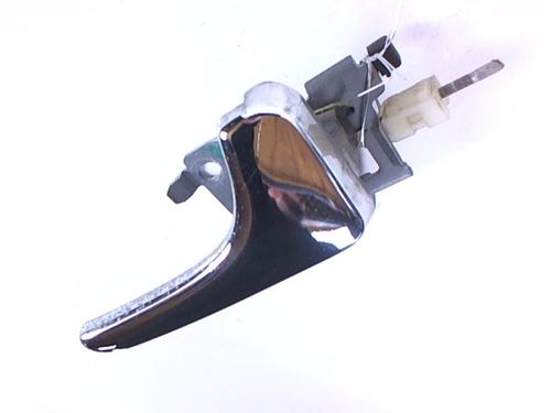 Used Rear right interior door handle Rear right interior door handle VOLVO S40 I (644) 1.8 (115 hp) 20391782 20391782