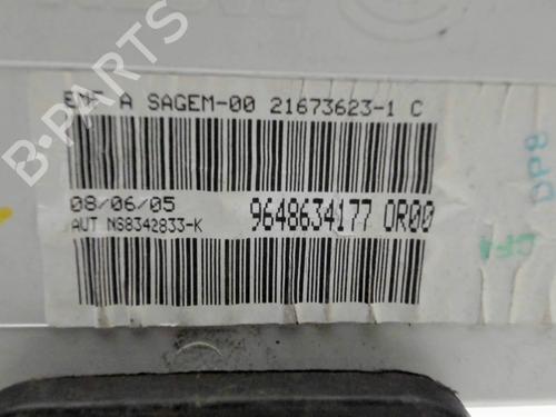 display-monitor-peugeot-1007-km_-2005-30547391 main image