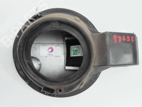 Fuel flap PEUGEOT 208 I (CA_, CC_) 1.0 VTi | BP20445347C131