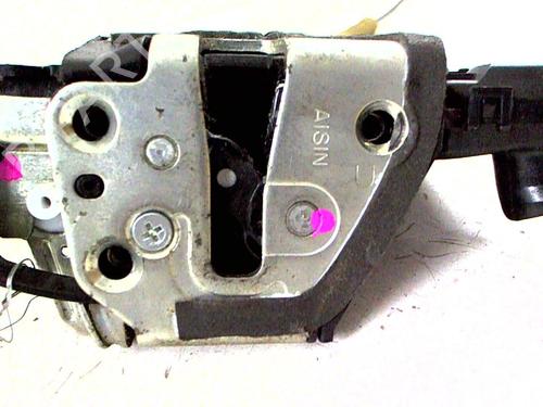 Front right lock TOYOTA COROLLA (_E12_) 2.0 D-4D (CDE120R, CDE120L_) | BP20399411C97 
