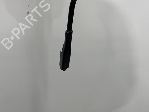 Used Front windshield wiper arm Front windshield wiper arm 26532496 26532496