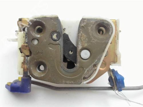 Front right lock NISSAN VANETTE CARGO Van (HC 23) 2.3 D | BP20397702C97 