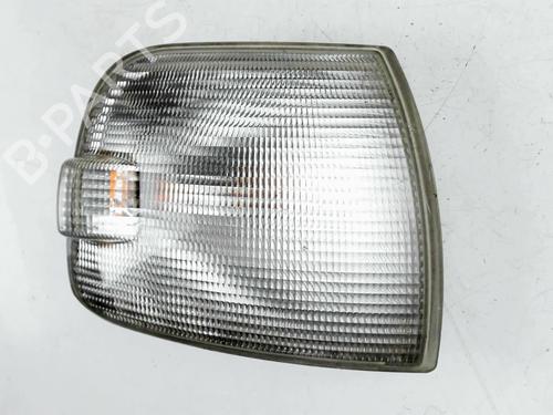 Used Right front indicator Right front indicator 38024037 38024037