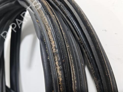 Used Rubber door seal Rubber door seal TOYOTA RAV 4 III (_A3_) 2.2 D 4WD (ALA30_, ALA30R) (150 hp) 40280062 40280062