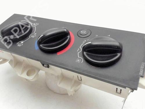 Used Climate control Climate control RENAULT MASTER II Van (FD) 2.5 dCi (FD01, FD02, FD21, FD22, FD31, FD32, FD3Y, FD71,... (120 hp) 40224737 40224737