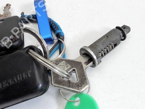 Used Ignition barrel Ignition barrel RENAULT ESPACE II (J/S63_) 2.1 TD (J633, J634, J/S635, J/S63D) (88 hp) 31871440 31871440