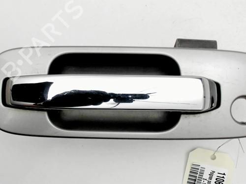Poignée extérieure avant gauche NISSAN X-TRAIL I (T30) 2.2 dCi 4x4 (136 hp) 28811101