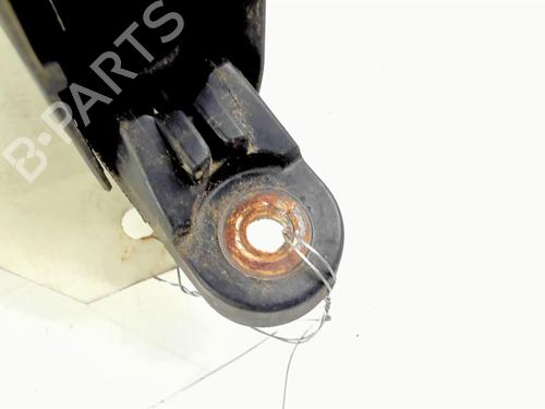 Used Rear windshield wiper arm KIA CERATO I Hatchback (LD) 1.6 CRDi (115 hp) 20402893