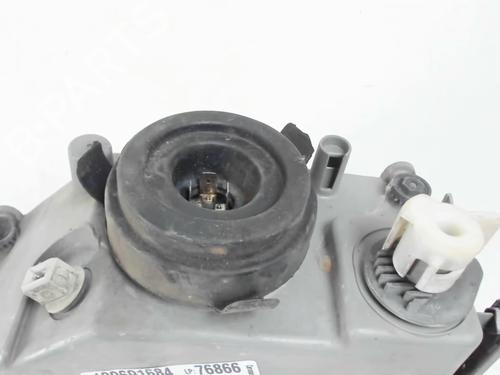 Used Right headlight Right headlight FIAT PUNTO (176_) 1.7 TD (176AT) (63 hp) 27683488 27683488