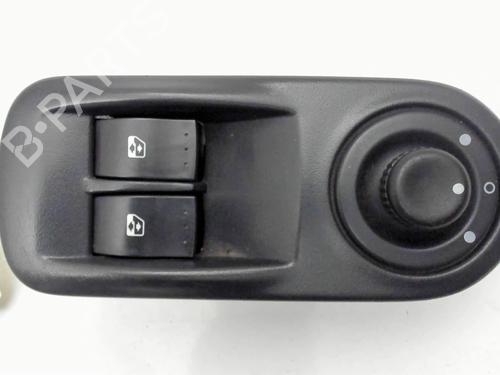 Used Left front window switch RENAULT TRAFIC II Van (FL) 1.9 dCi 80 (FL0B) (82 hp) 29625221