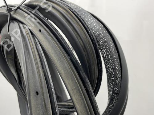 Rubber door seal SEAT IBIZA IV (6J5, 6P1) 1.9 TDI | BP22756808C142 