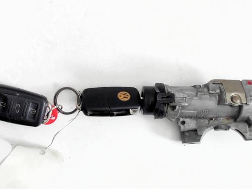 Used Ignition barrel VW POLO V (6R1, 6C1) 1.2 (70 hp) 31871586