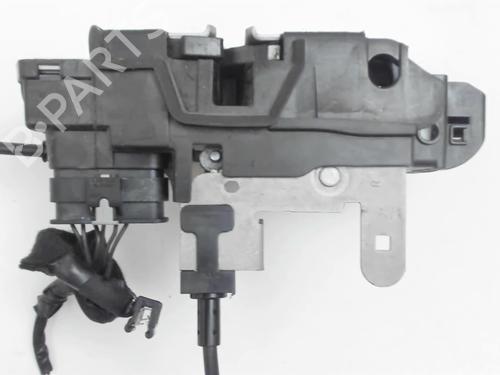 Used Front right lock VOLVO V40 Hatchback (525) D2 (120 hp) 20439080