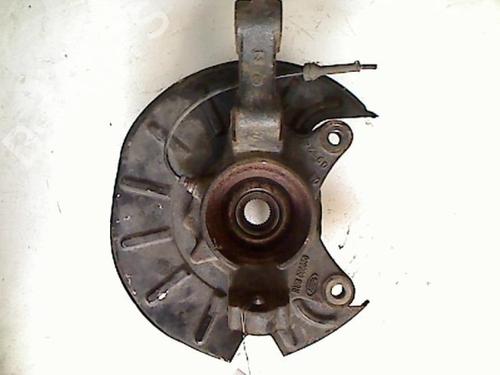 Left front steering knuckle LAND ROVER FREELANDER I (L314) 2.0 Td4 4x4 | BP20435812M25