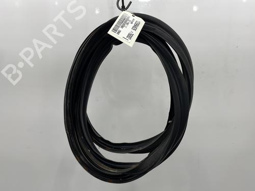 Used Rubber door seal Rubber door seal MAZDA CX-5 (KE, GH) 2.2 D AWD (KE2AW) (150 hp) 33834340 33834340