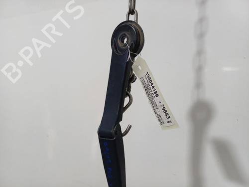 front-windshield-wiper-arm-ford-focus-iii-turnier-2010-2011-2012-2013-2014-2015-2016-2017-2018-2019-2020-39393374 main image