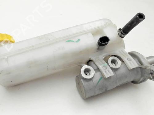 Used Brake master cylinder Brake master cylinder 37679903 37679903