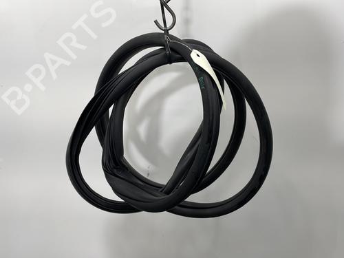 Gummiliste HYUNDAI ix35 (LM, EL, ELH) 1.7 CRDi (116 hp) 31631428