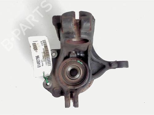 Used Right front steering knuckle Right front steering knuckle CITROËN C3 III (SX) 1.2 PureTech 82 (83 hp) 20469964 20469964