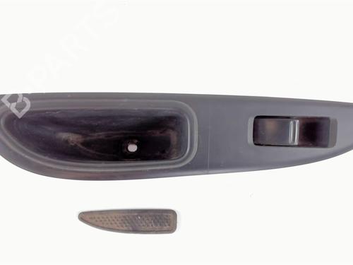 Used Left rear window switch NISSAN PRIMERA Hatchback (P12) 2.2 dCi (139 hp) 20425043