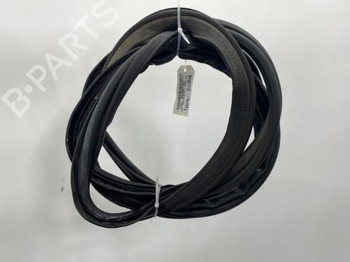 Gummiliste Gummiliste OPEL SINTRA (APV) 2.2 i 16V (OUN16, Y94) (141 hp) 20395775 20395775