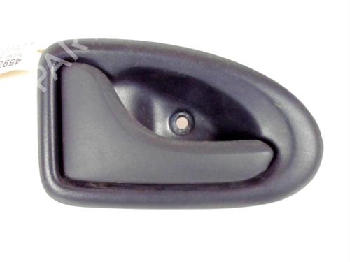 Venstre bagtil invendig håndtag DACIA LOGAN (LS_) 1.4 (LS0A, LS0C, LS0E, LS0G) (75 hp) 21235729