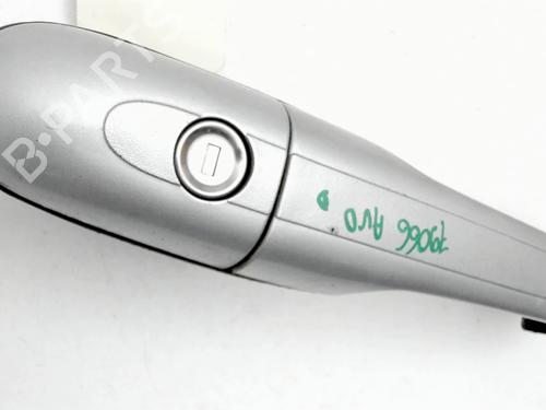 Used Front right exterior door handle Front right exterior door handle MERCEDES-BENZ VIANO (W639) CDI 2.2 (639.811, 639.813, 639.815, 639.711, 639.713) (163 hp) 33701913 33701913