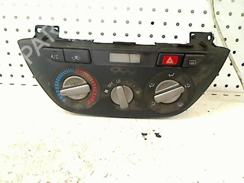 AC Styreenhet / Manøvreringsenhet TOYOTA RAV 4 II (_A2_) 2.0 D 4WD (CLA20_, CLA21_, CLA20R, CLA21R) | BP20478431I5 