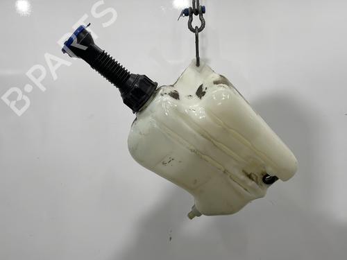 windscreen-washer-tank-peugeot-406-8b-1995-1996-1997-1998-1999-2000-2001-2002-2003-2004-2005-31126684 main image