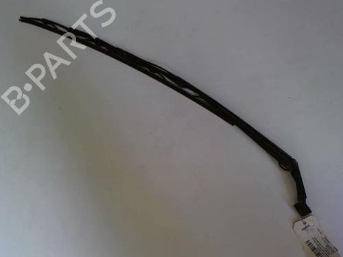 Used Front windshield wiper arm TOYOTA YARIS (_P9_) 1.4 D-4D (NLP90_, NLP90R) (90 hp) 20457345