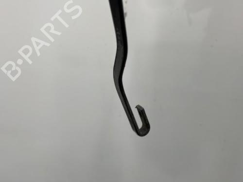 Used Front windshield wiper arm Front windshield wiper arm 20388475 20388475