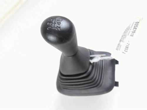 Used Shift knob Shift knob TOYOTA COROLLA Liftback (_E11_) 1.4 (EE111_, EE111R) (86 hp) 21075333 21075333