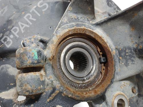 Fusee links voor Fusee links voor FORD KUGA II (DM2) 1.6 EcoBoost (150 hp) 36957565 36957565